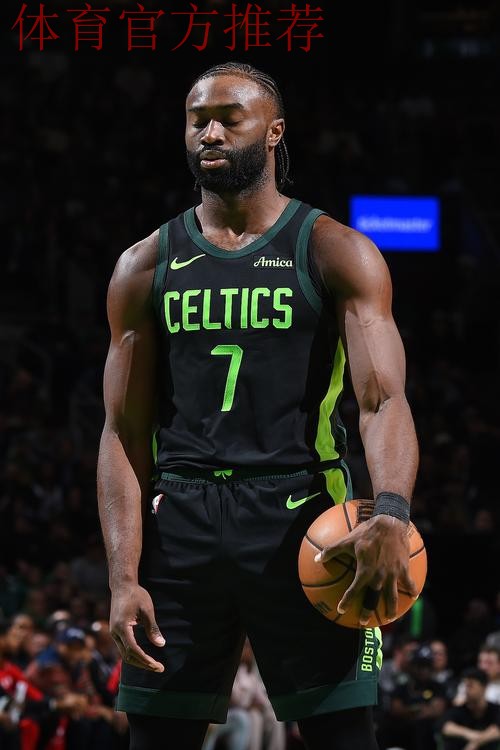 硬刚杰伦-布朗!斯图尔特全场6中3得到7分7篮板1封盖 硬刚杰伦-布朗!斯图尔特全场6中3得到7分7篮板1封盖